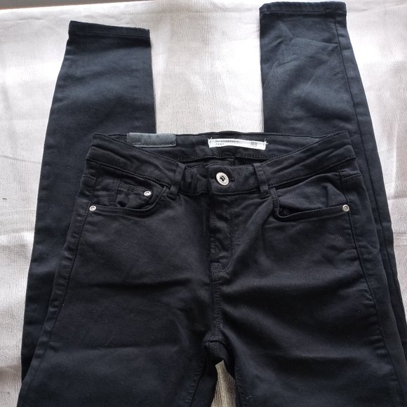 ZARA TRAFALALUC DENIM BLACK SKINNY PANTS